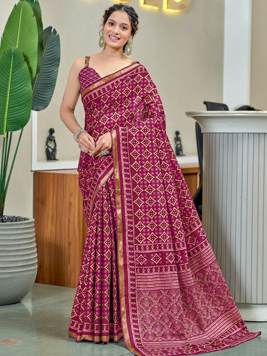 

Anouk Ethnic Motifs Pure Cotton Saree, Magenta