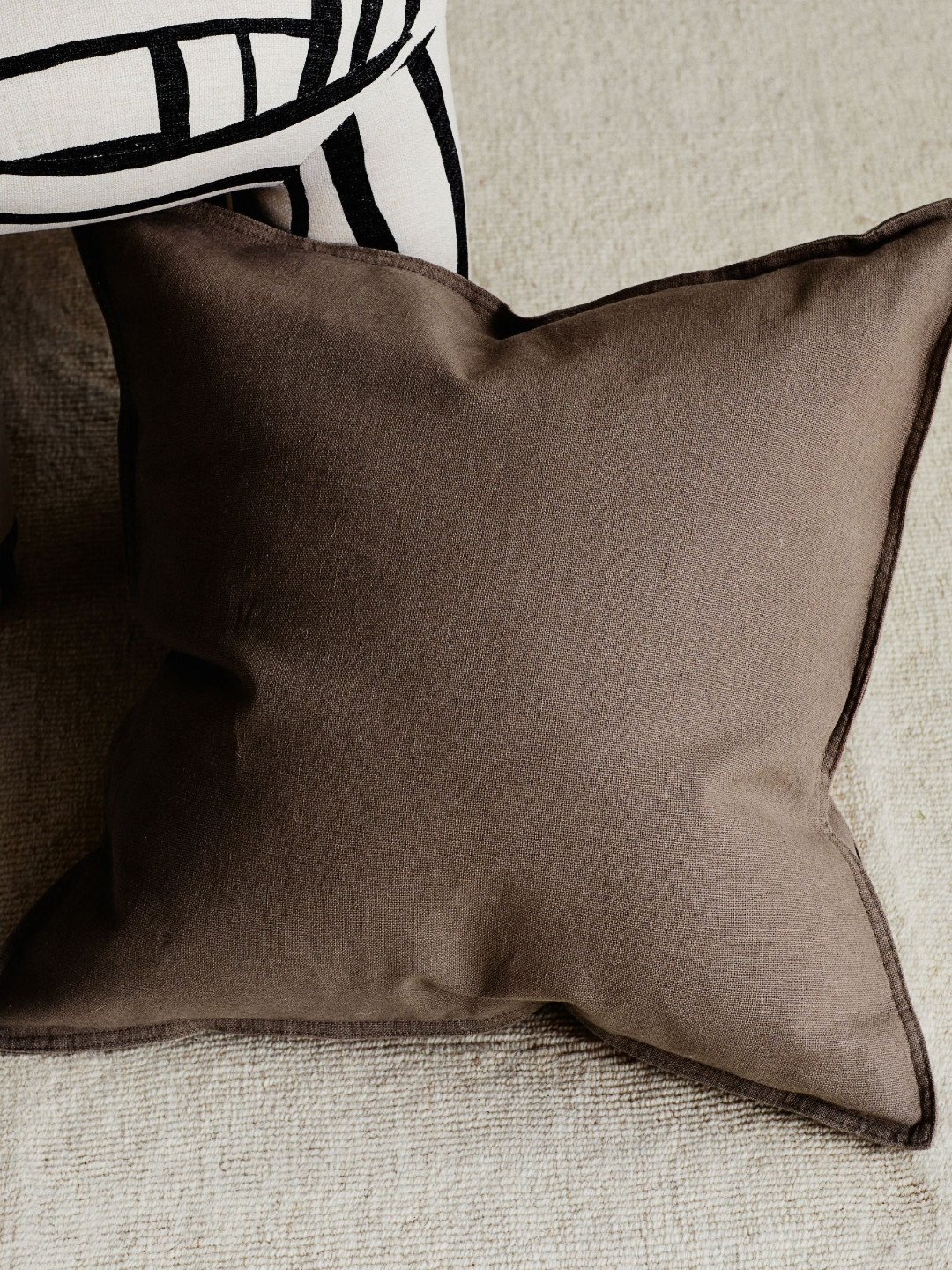 

H&M Beige Unisex Linen-Blend Cushion Cover
