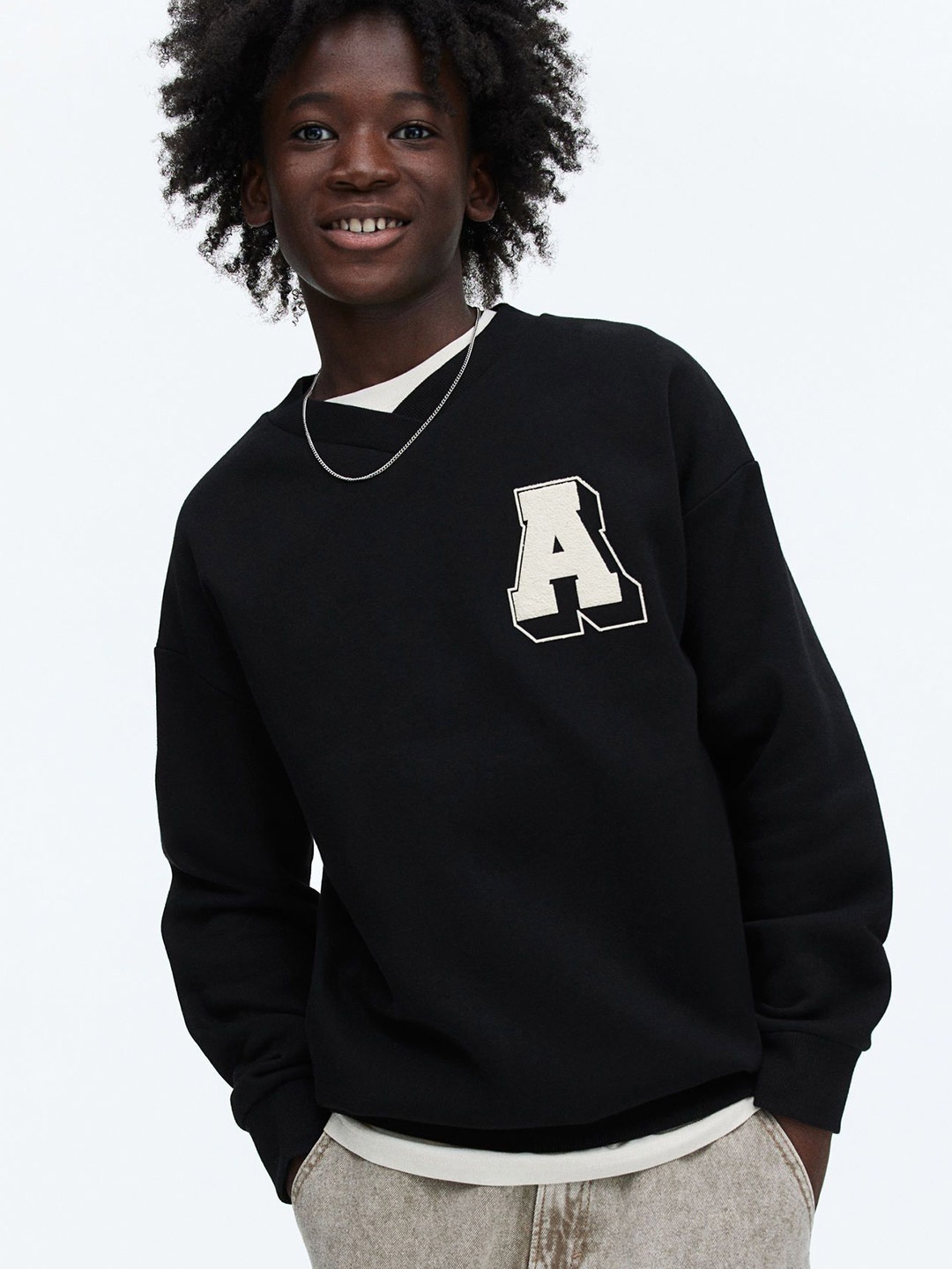 

H&M Boys V-Neck Sweatshirt, Black