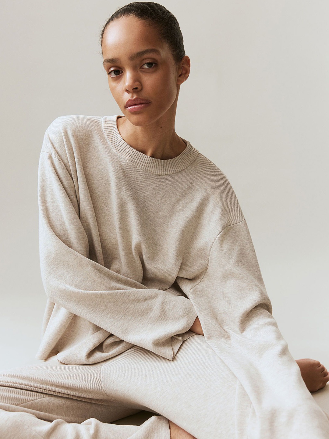 H&M Women Oversized Curved-Hem Jumper, Beige