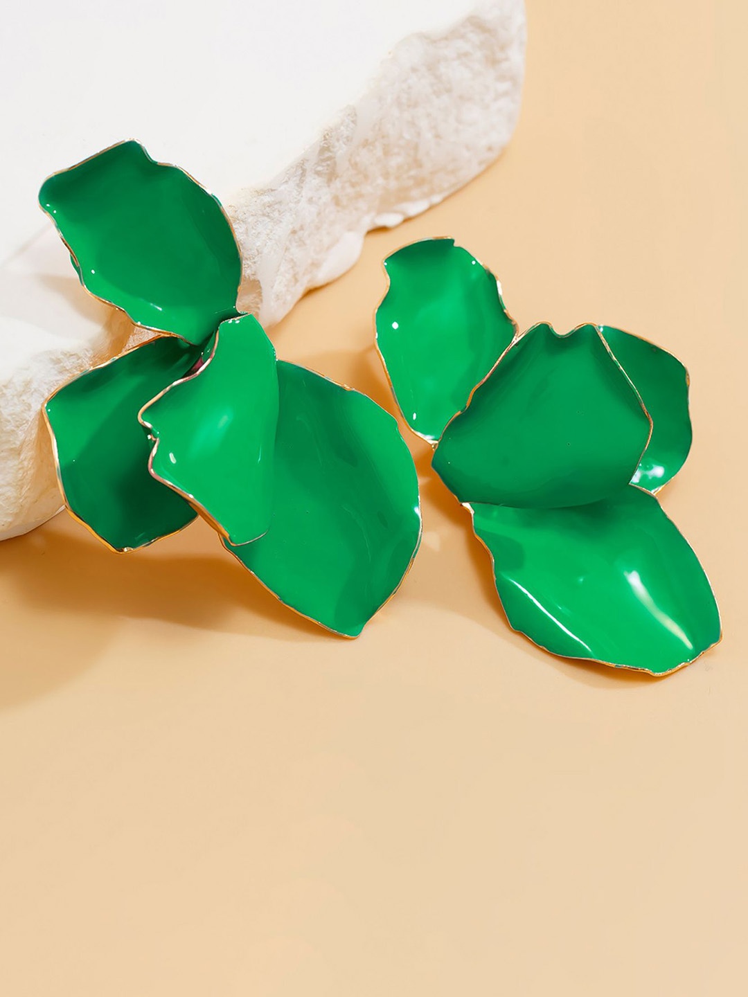 

StyleCast x Revolte Leaf Shaped Drop Earrings, Green