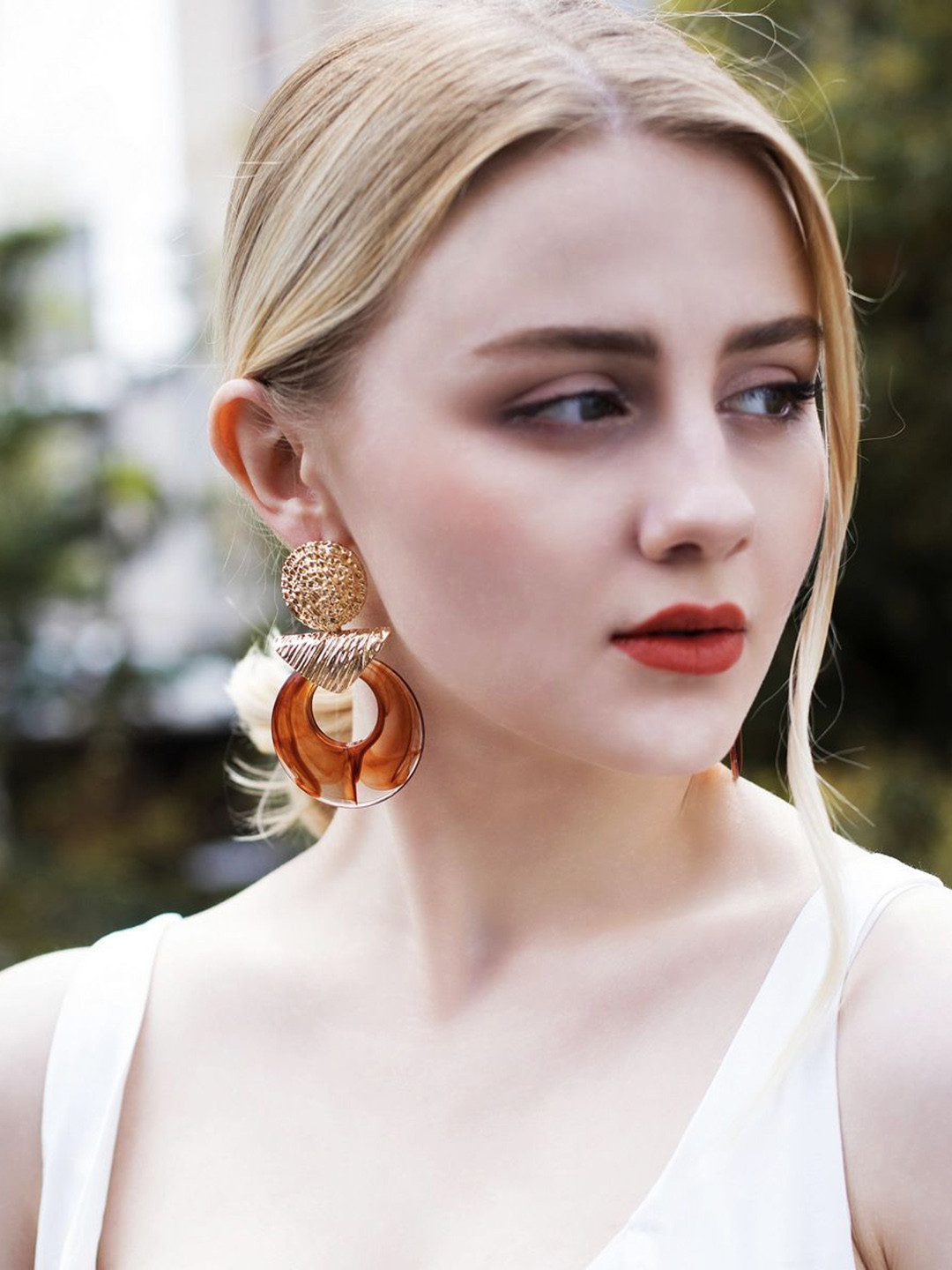 

StyleCast x Revolte Gold-Plated Circular Drop Earrings