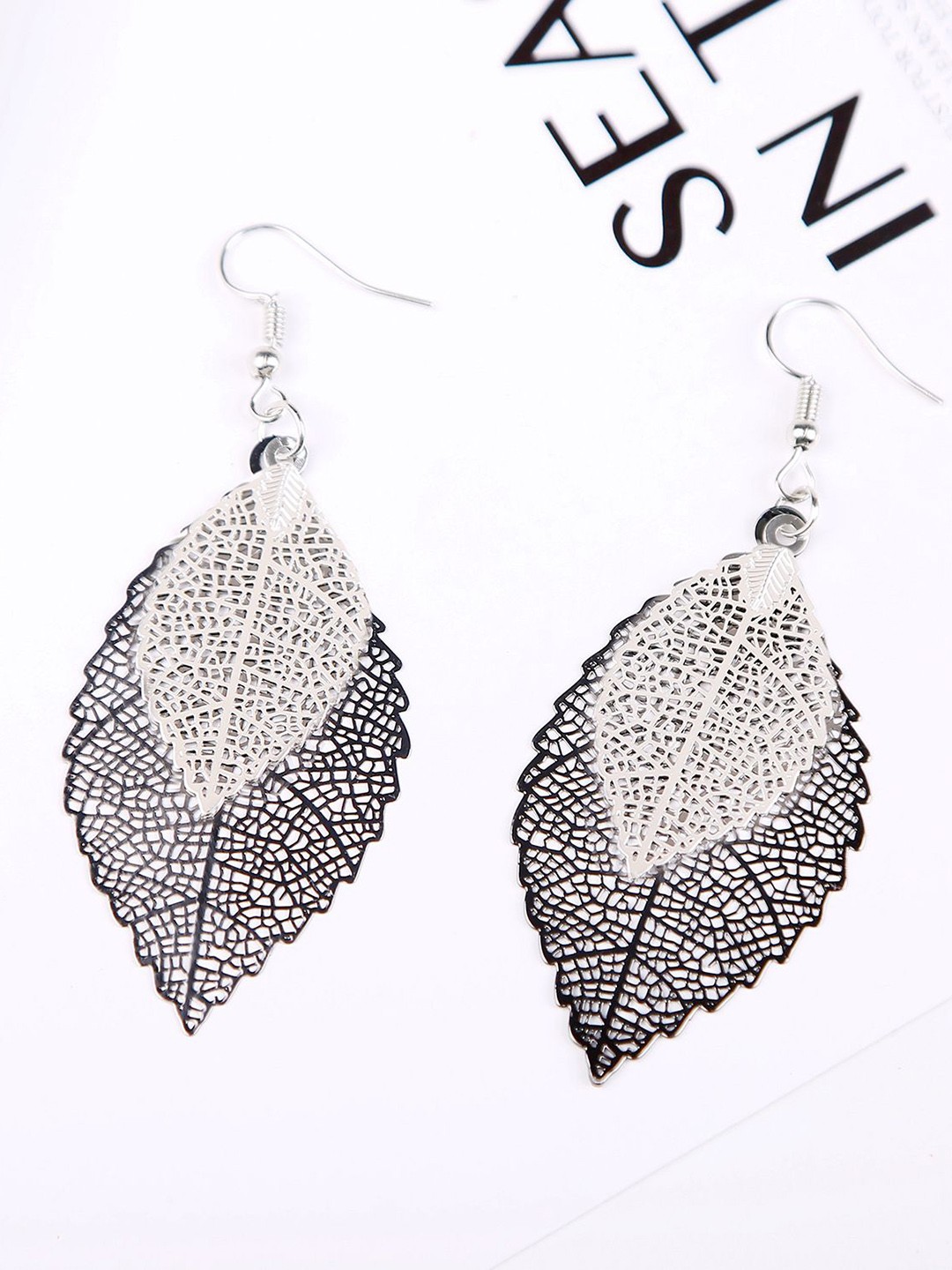 

StyleCast x Revolte Silver-Plated Leaf Shaped Chunky Drop Earrings