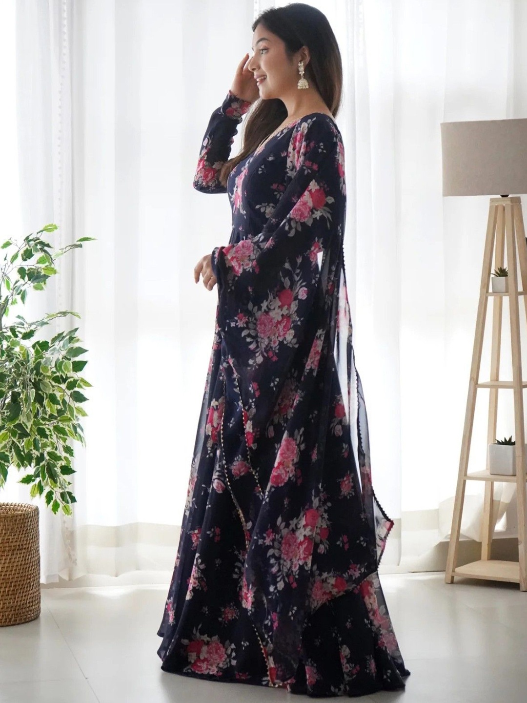 

Krunal Raiyani Floral Printed Anarkali Kurta With Dupatta, Black