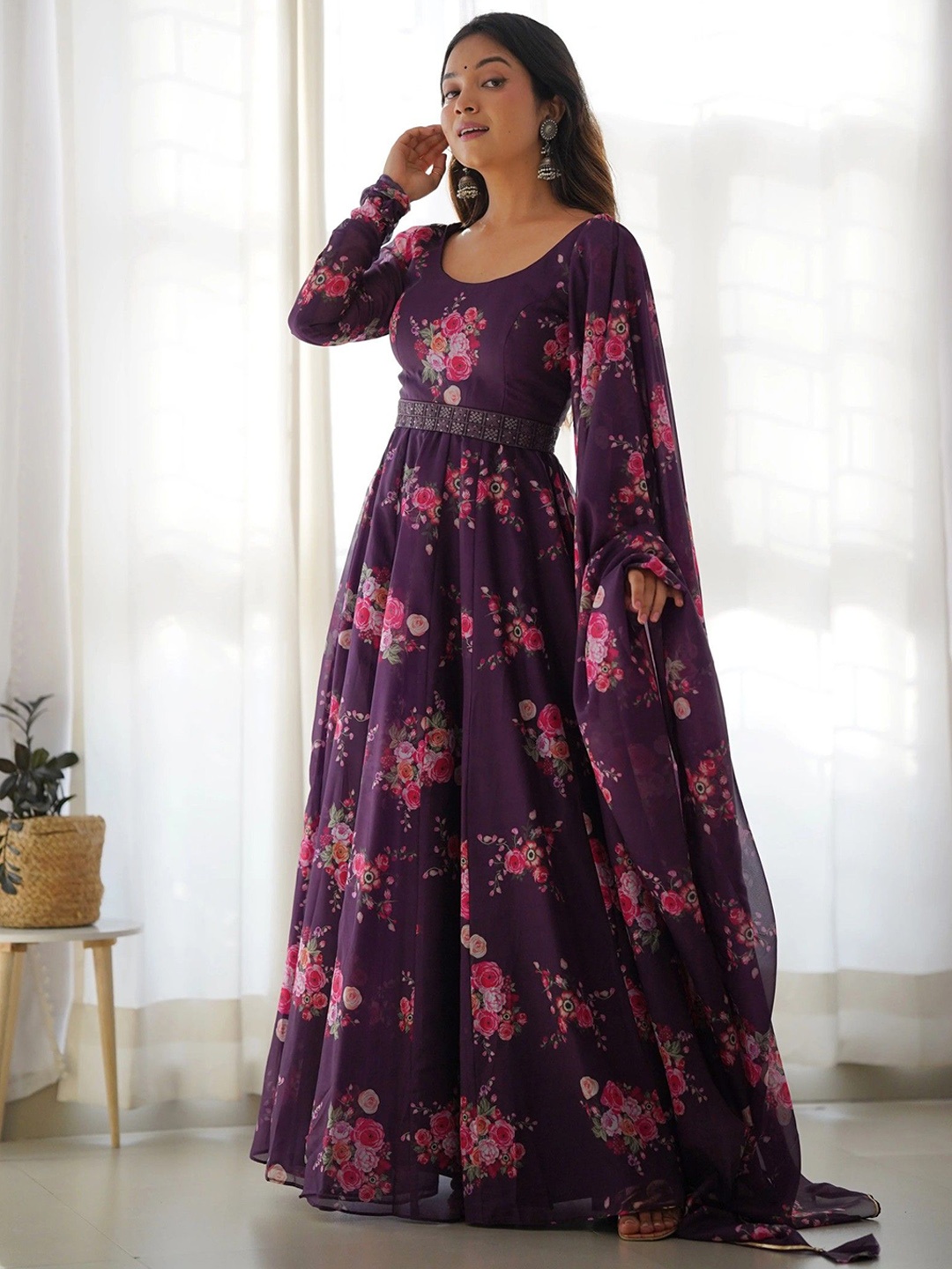 

Krunal Raiyani Floral Printed Anarkali Kurta With Dupatta, Magenta