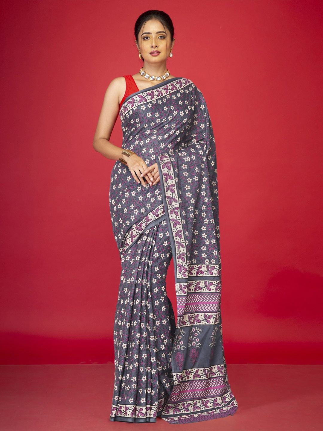 

Unnati Silks Floral Printed Pure Cotton Handloom Block Print Saree, Grey