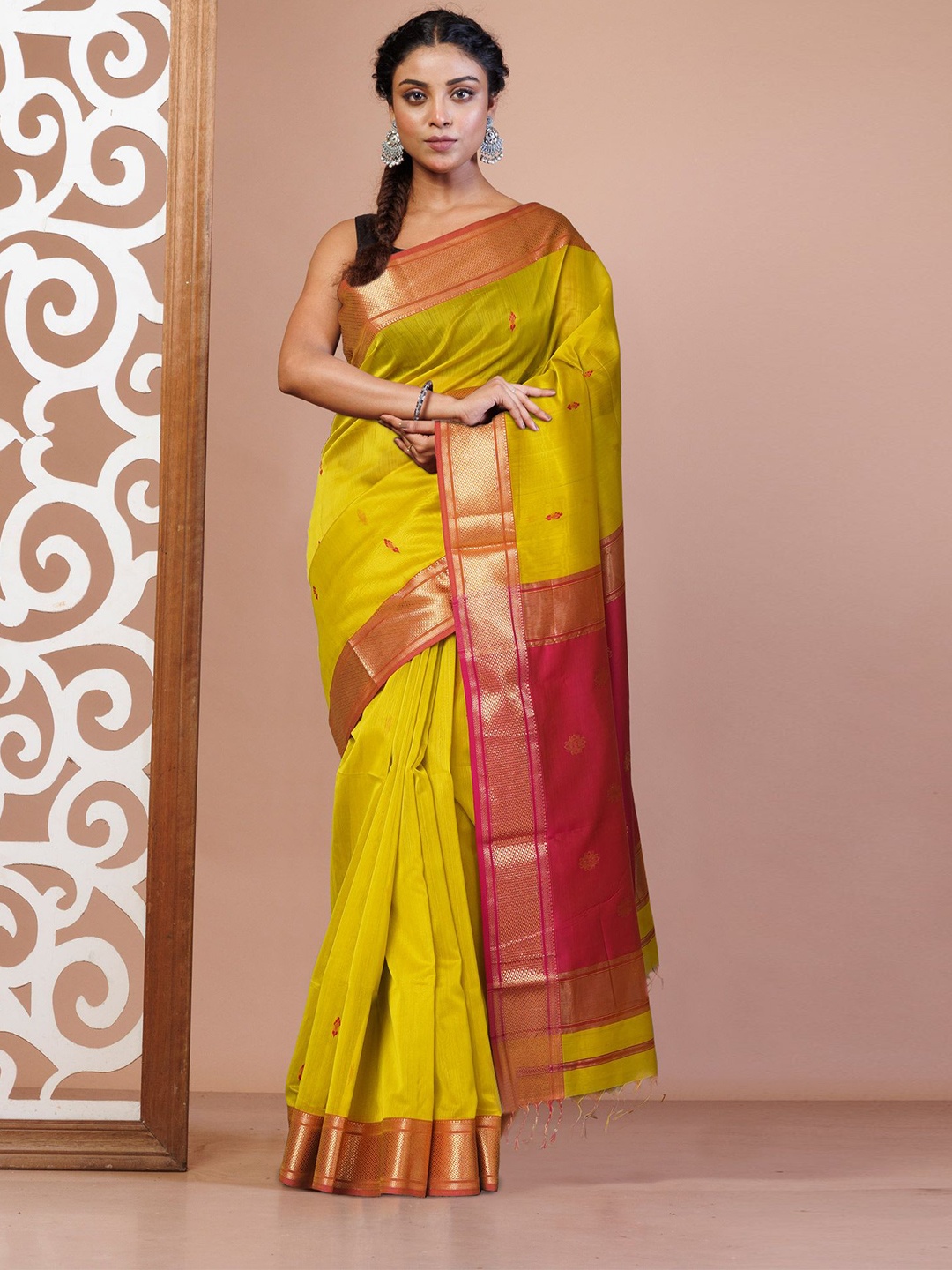 

Unnati Silks Woven Design Zari Handloom Maheshwari Saree, Green