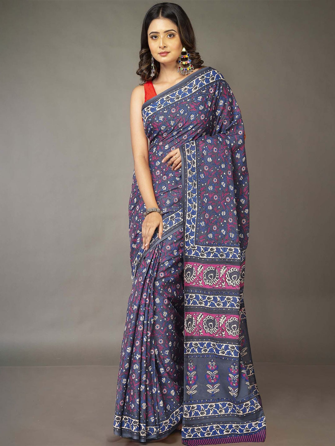 

Unnati Silks Floral Pure Cotton Block Print Saree, Grey