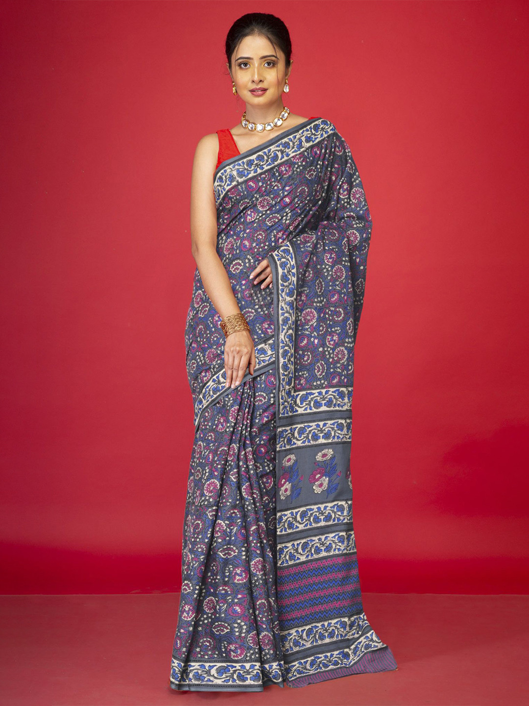 

Unnati Silks Floral Printed Pure Cotton Handloom Block Print Saree, Grey
