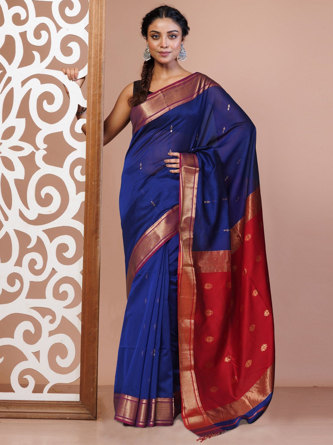 

Unnati Silks Woven Design Zari Handloom Maheshwari Saree, Blue