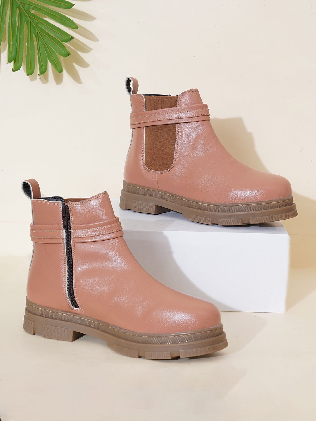 

CLOG LONDON Women Casual Chelsea Boots, Tan