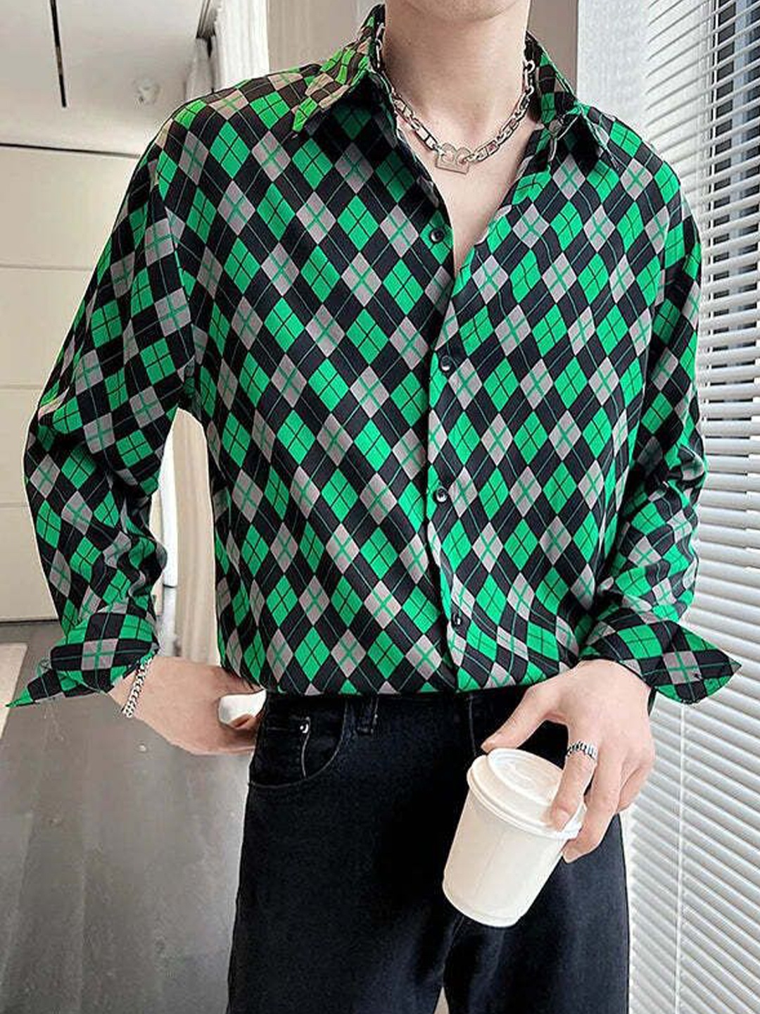 

COLORWINGS Men Comfort Spread Collar Geometric Printed Casual Shirt, Green