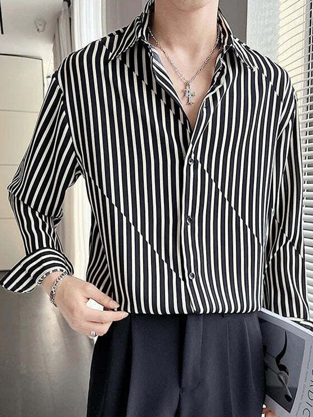 

COLORWINGS Men Comfort Spread Collar Vertical Striped Casual Shirt, Black