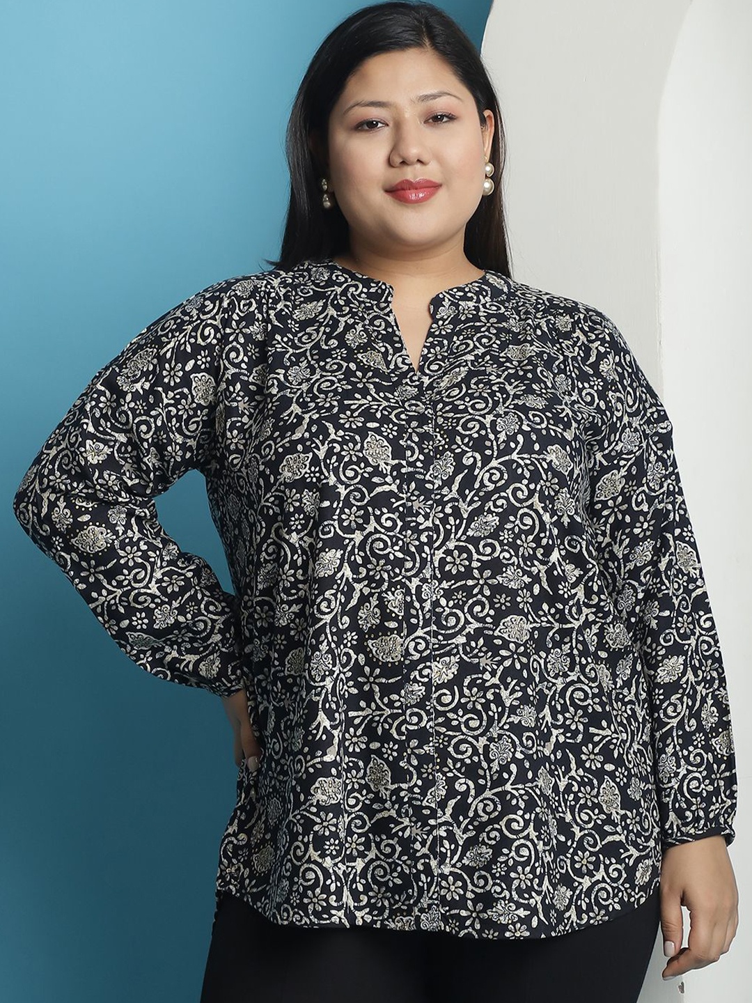 

theRebelinme Women Plus Size Mandarin Collar Floral Printed Shirt Style Top, Black