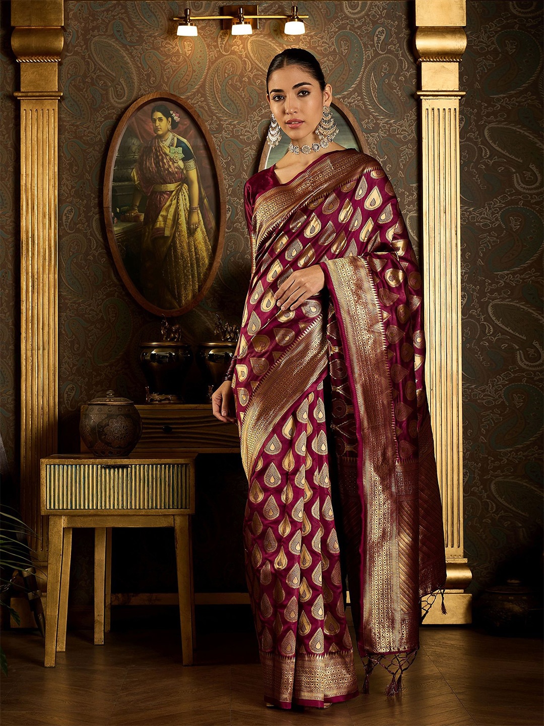 

Sangria Woven Design Zari Kanjeevaram Saree, Purple