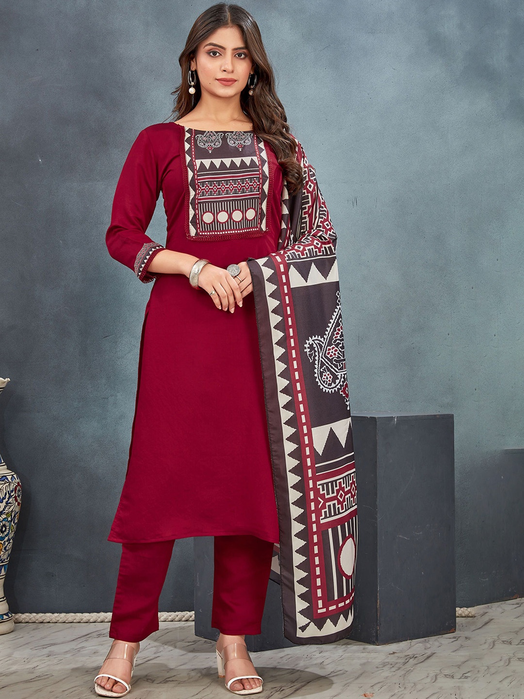 

VAAZI CREATOR Ethnic Motifs Yoke Design Round Neck Regular Kurta With Trouser With Dupatta, Maroon