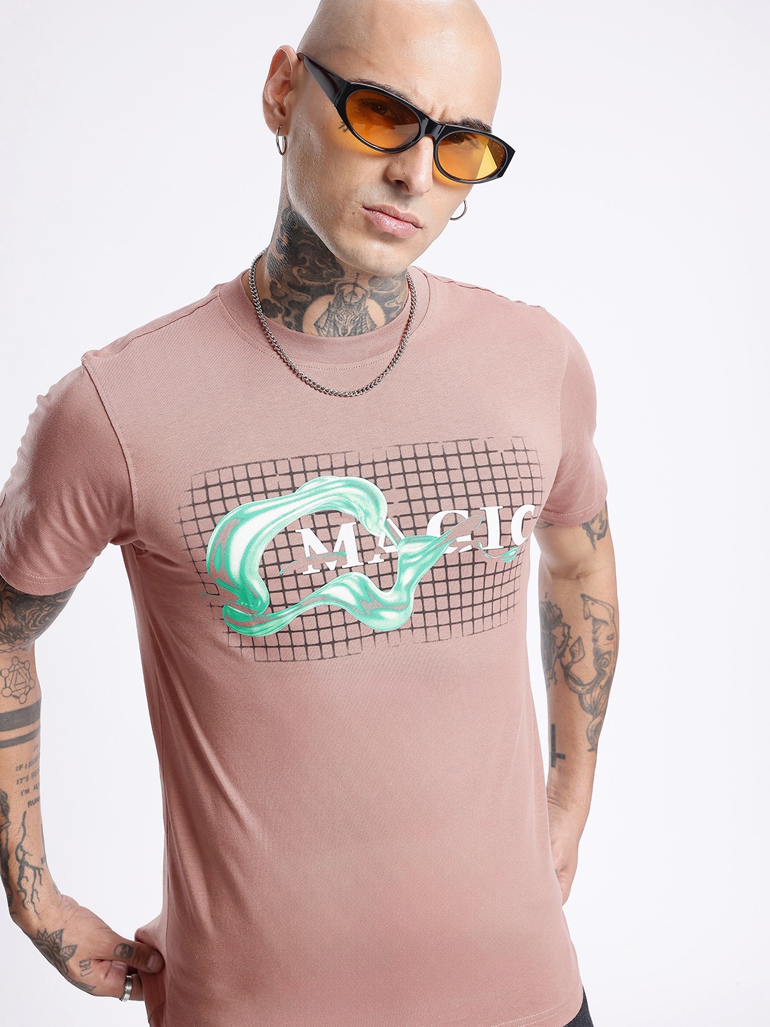 

glitchez Max Chill Graphic Printed T-shirt, Brown