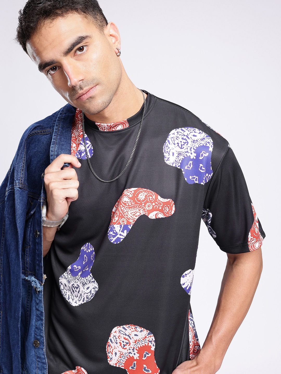 

glitchez Vivid Vibes Oversized Abstract Printed T-shirt, Black