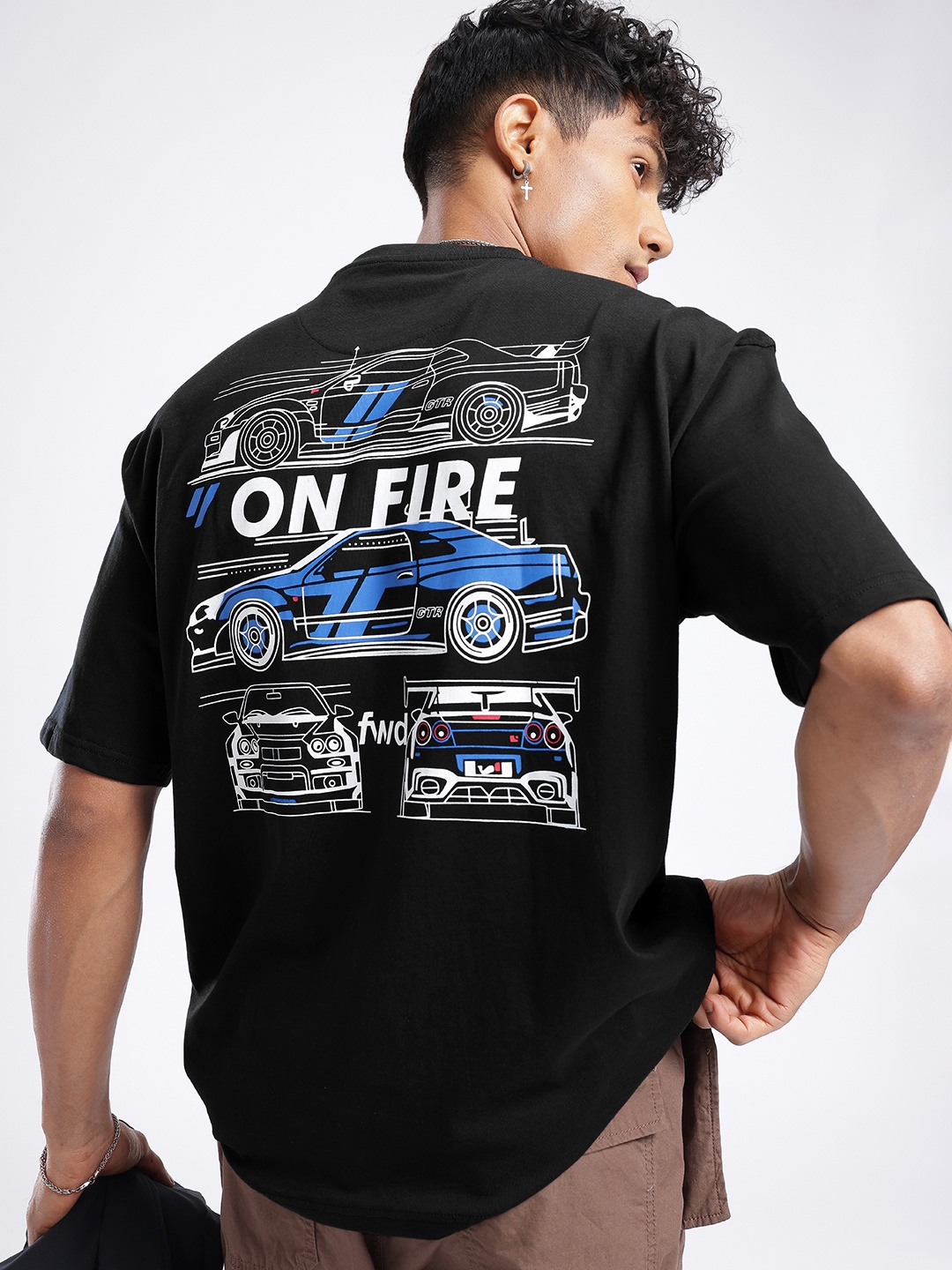 

glitchez Turbocharged Oversized Graphic Printed T-shirt, Black