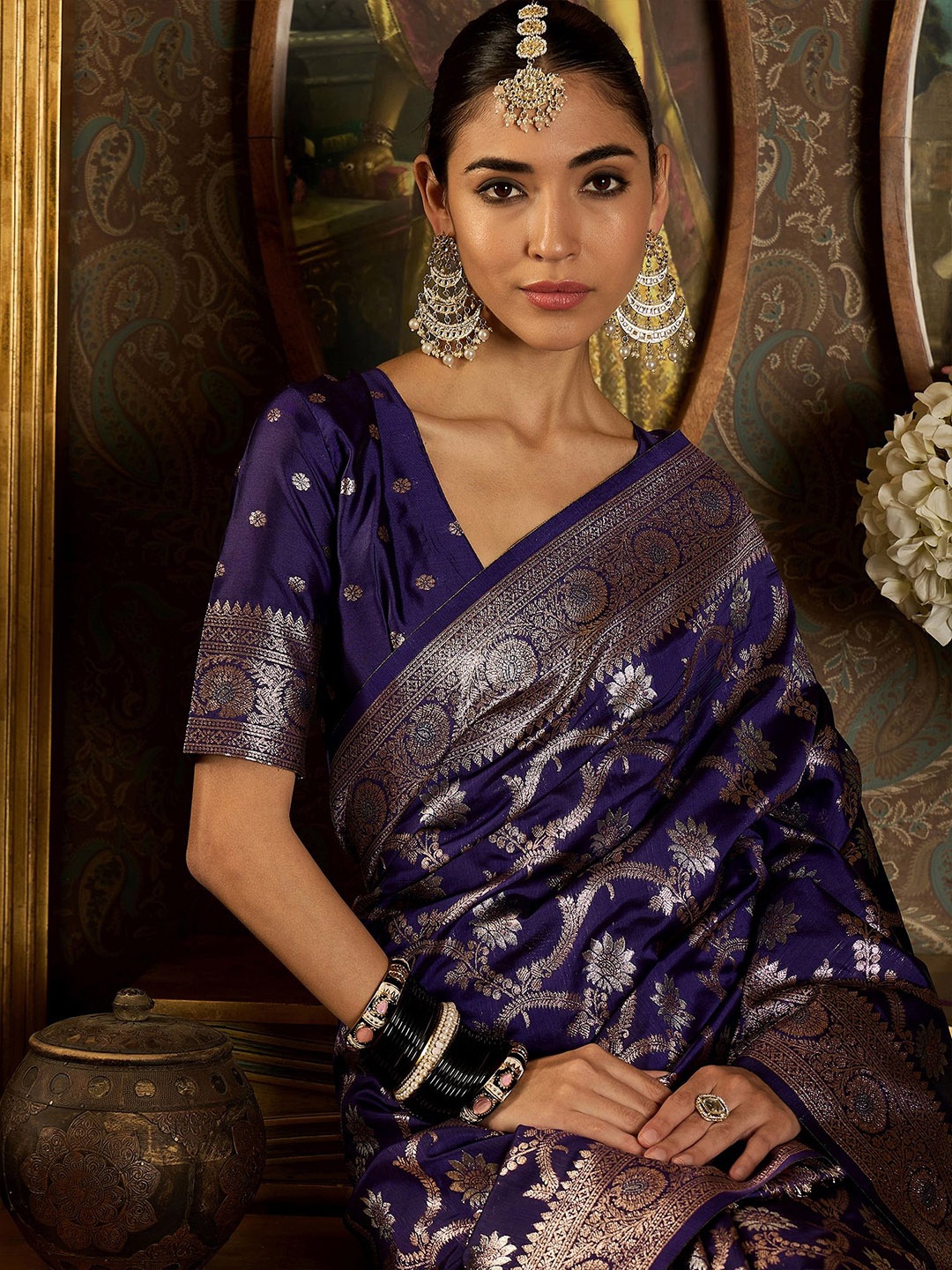 

Sangria Ethnic Motifs Woven Design Banarasi Saree With Blouse Piece, Purple