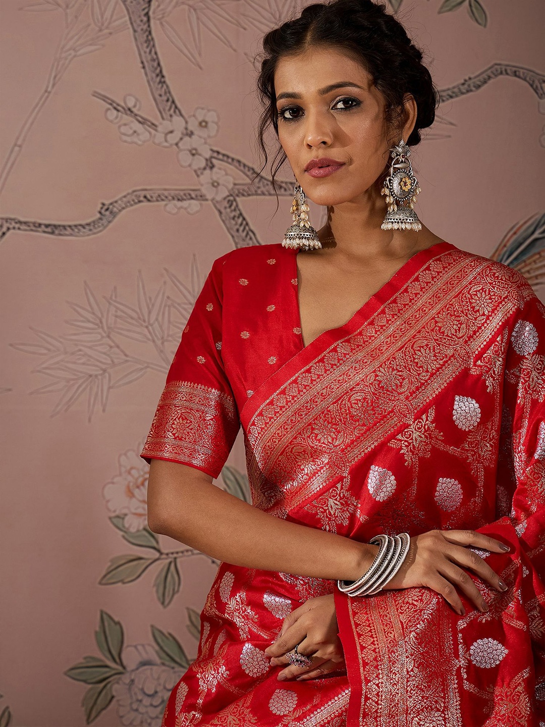 

Sangria Woven Design Saree With Blouse, Red