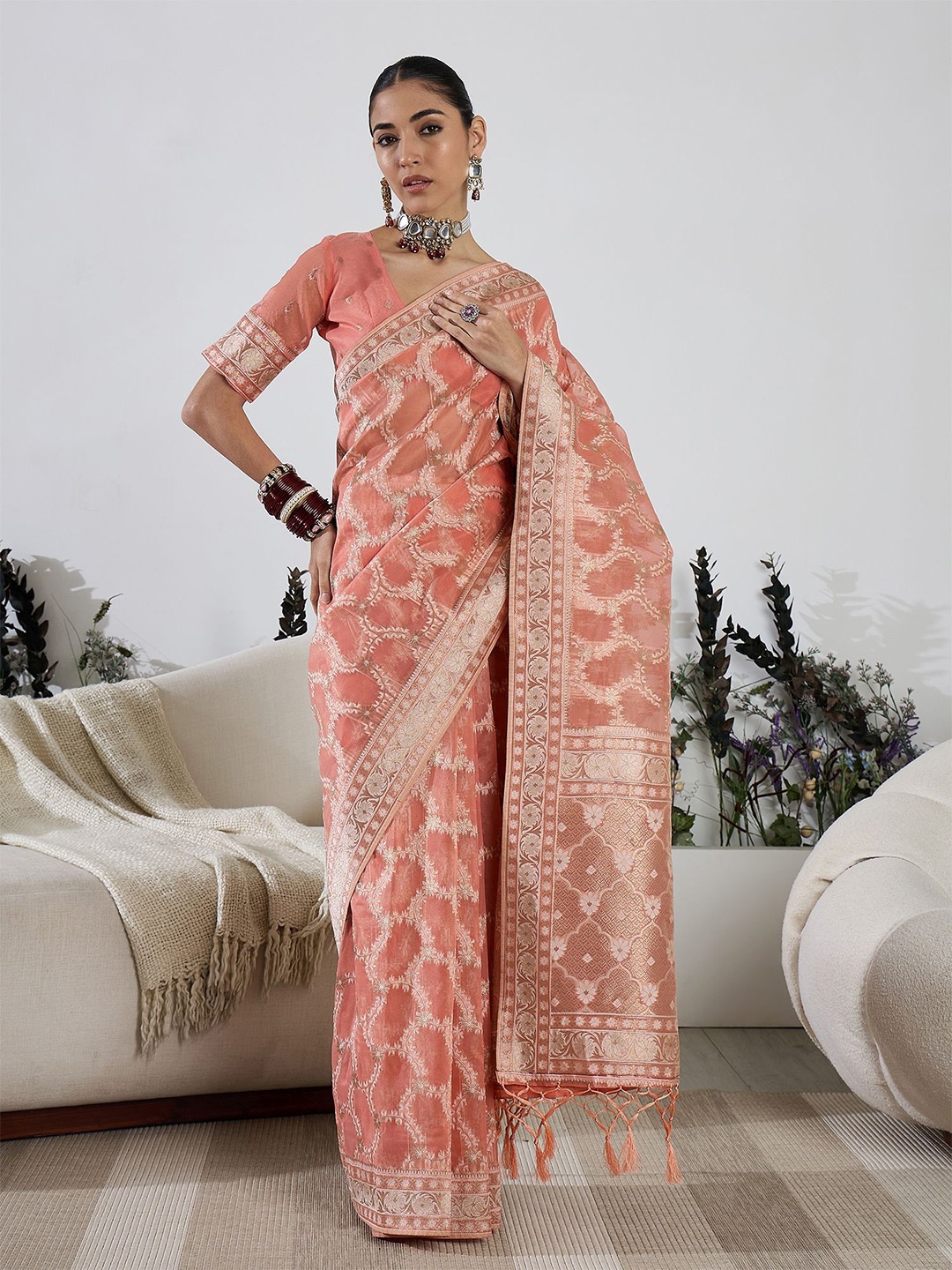 

Dori Ethnic Motifs Zari Organza Banarasi Saree, Peach