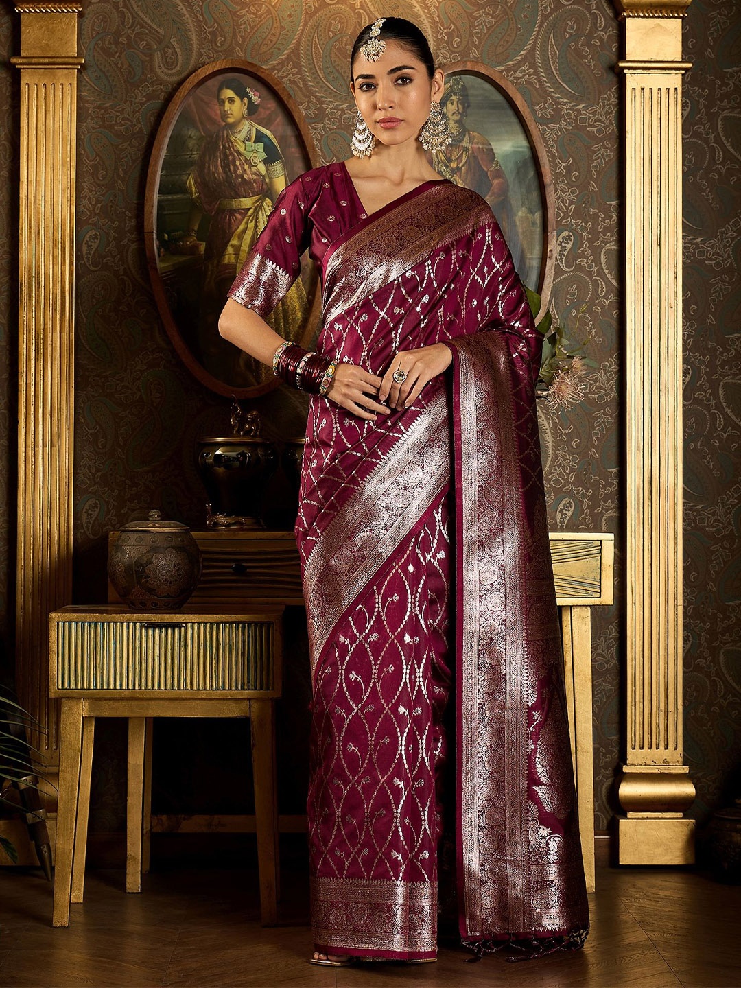 

Sangria Woven Design Zari Banarasi Saree, Purple