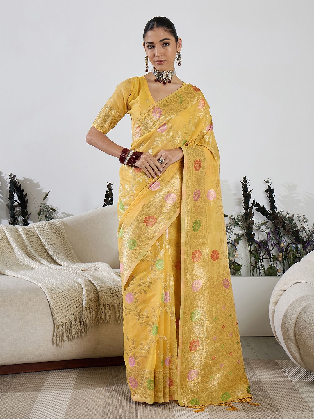 

Sangria Woven Design Zari Banarasi Saree, Yellow