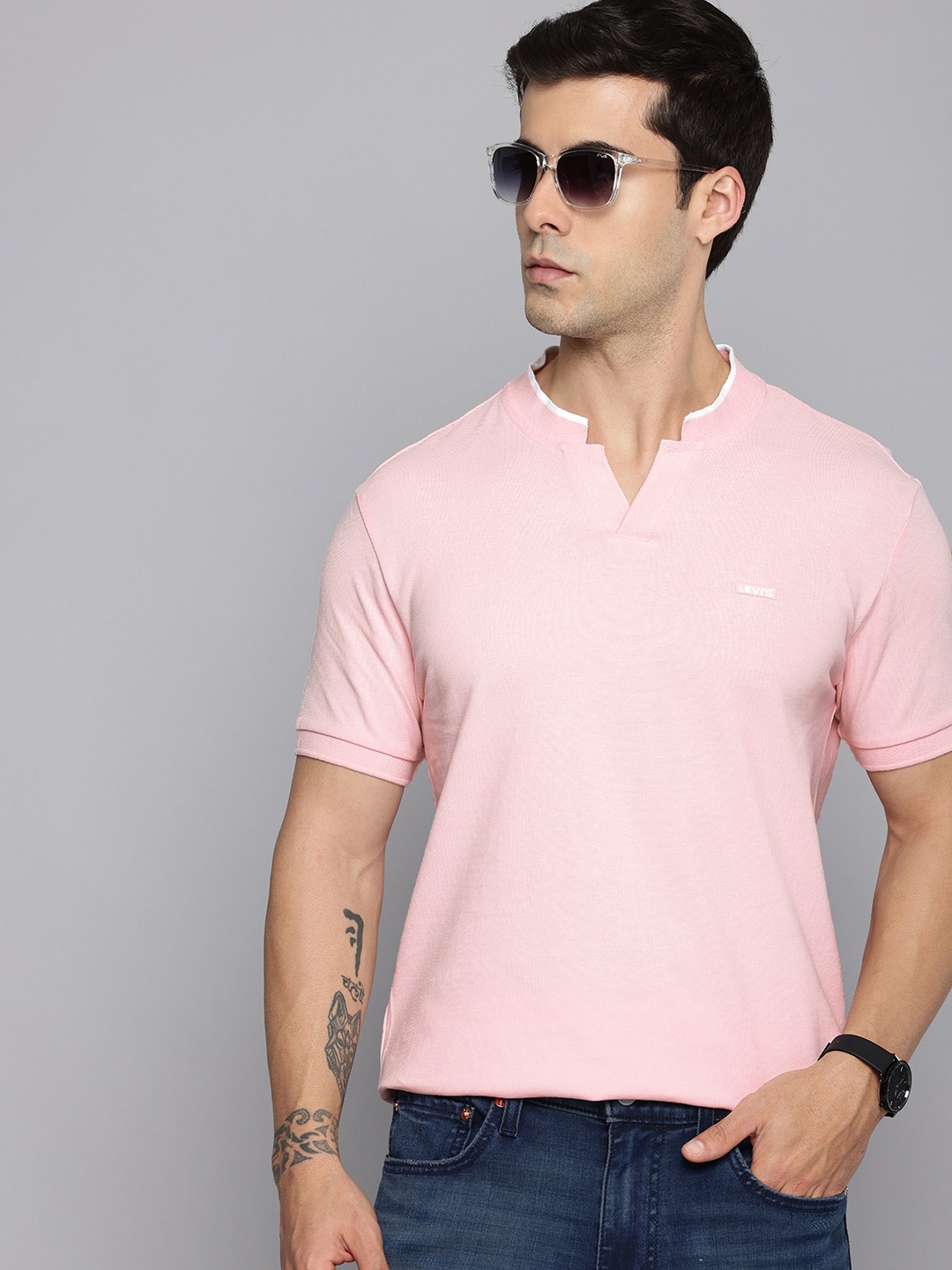 

Levis Slim Fit Mandarin Collar Pure Cotton T-shirt, Pink