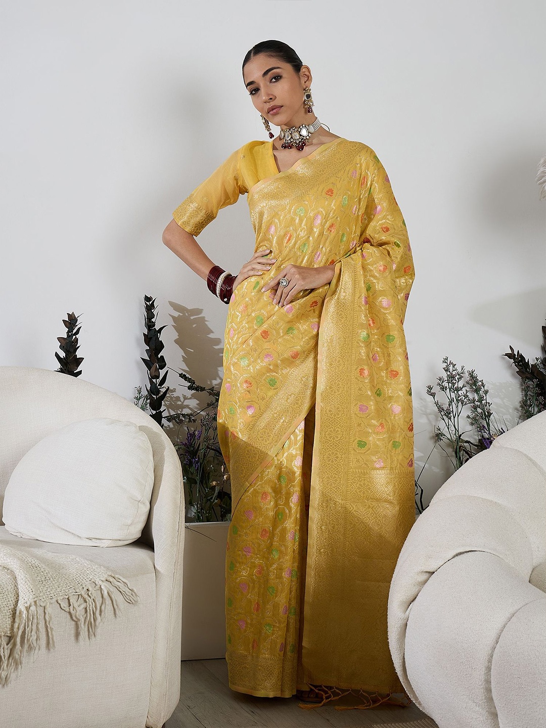 

Dori Ethnic Motifs Woven Design Zari Banarasi Saree, Yellow