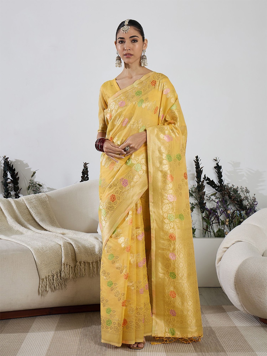 

Dori Woven Design Zari Banarasi Saree, Yellow