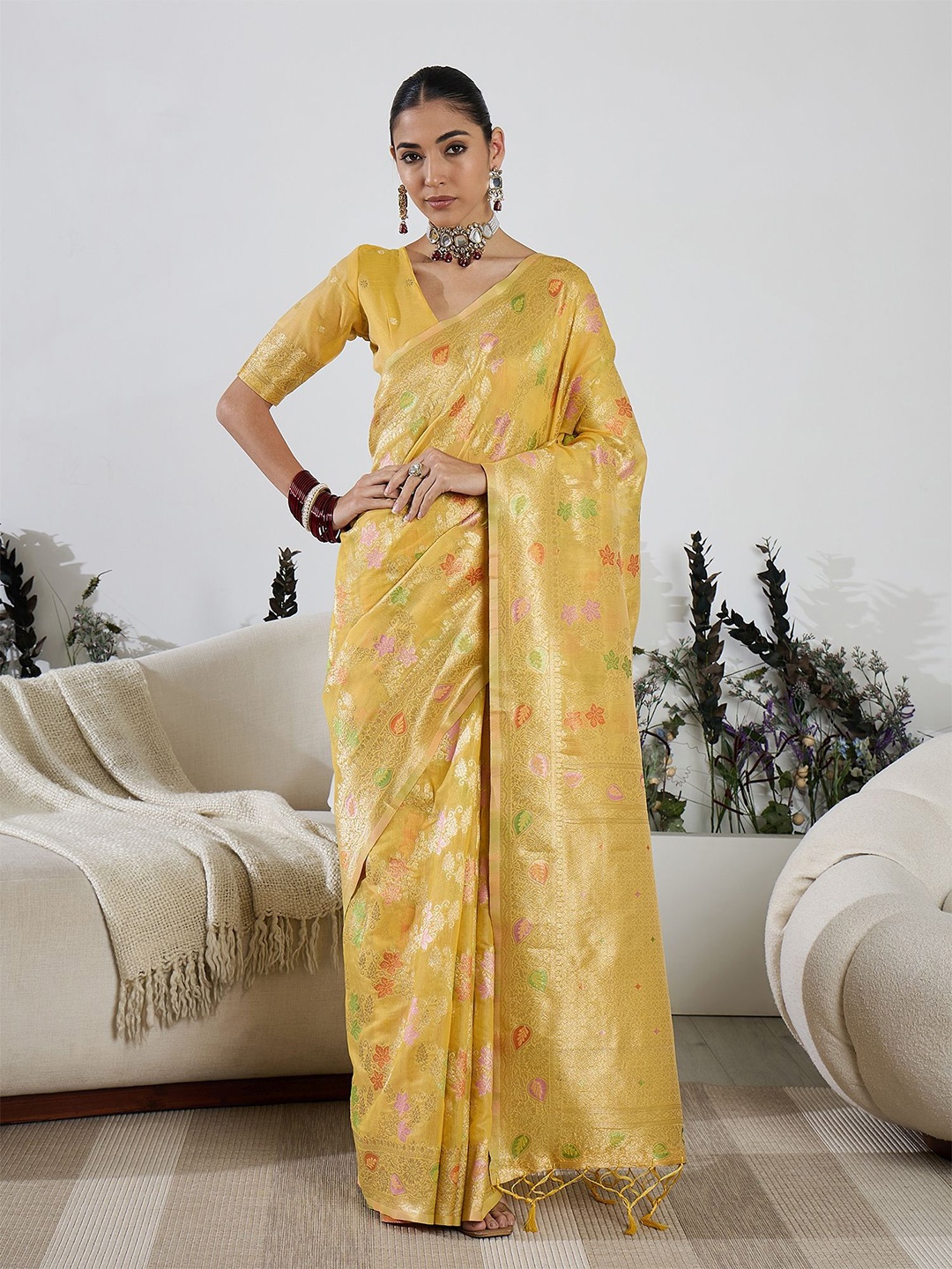 

Dori Woven Design Zari Banarasi Saree, Yellow