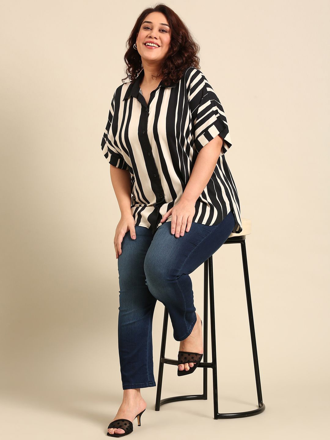 

The Pink Moon Women Spread Collar Vertical Striped Oversized Plus Size Shirt, Black