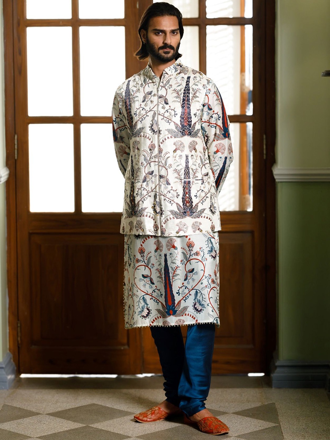 

PS MEN BY PAYAL SINGHAL Floral Printed Gotta Patti Velvet Kurta with Churidar & Jacket, White