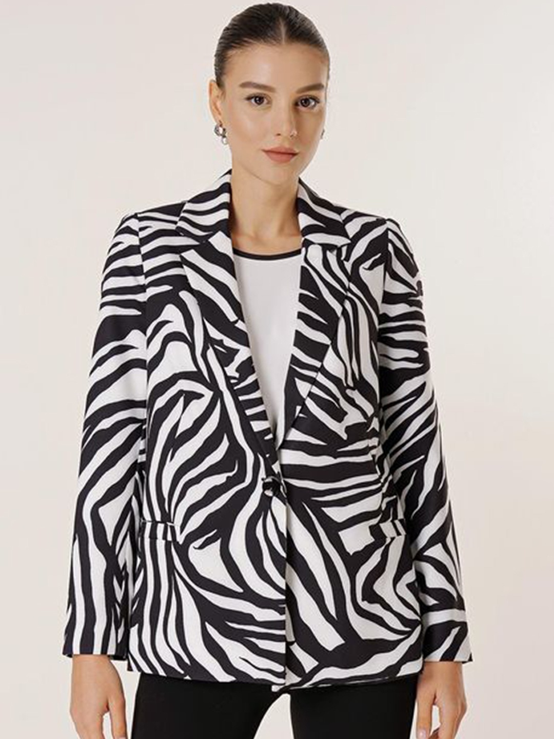

Fashion Gaiia Printed Notched Lapel Single Breasted Blazers, Black