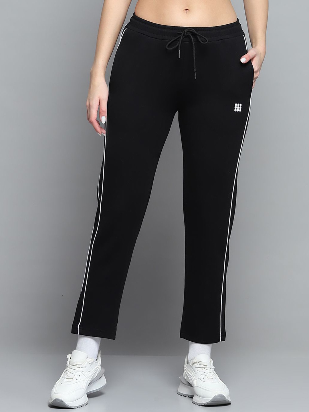 

rock.it Women Regular Fit Mid Rise Track Pants, Black