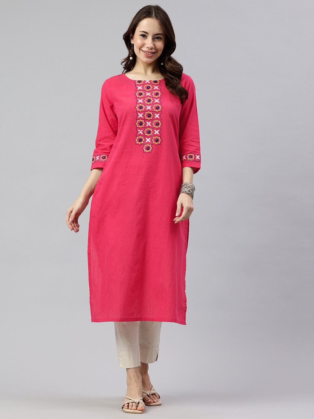 

Alena Ethnic Motifs Embroidered Straight Kurta, Pink