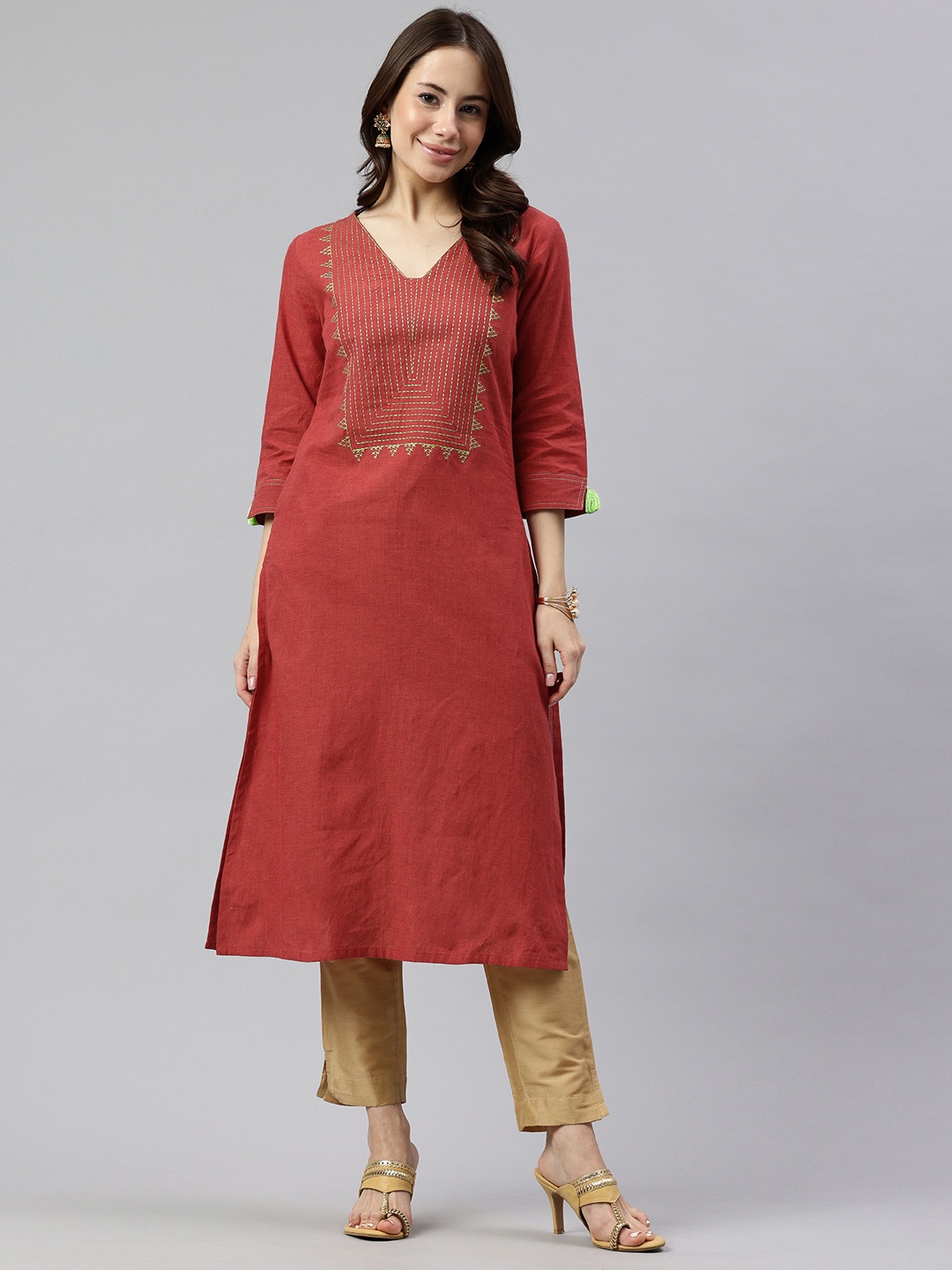 

Alena Thread Work Detailed V-Neck Straight Kurta, Red