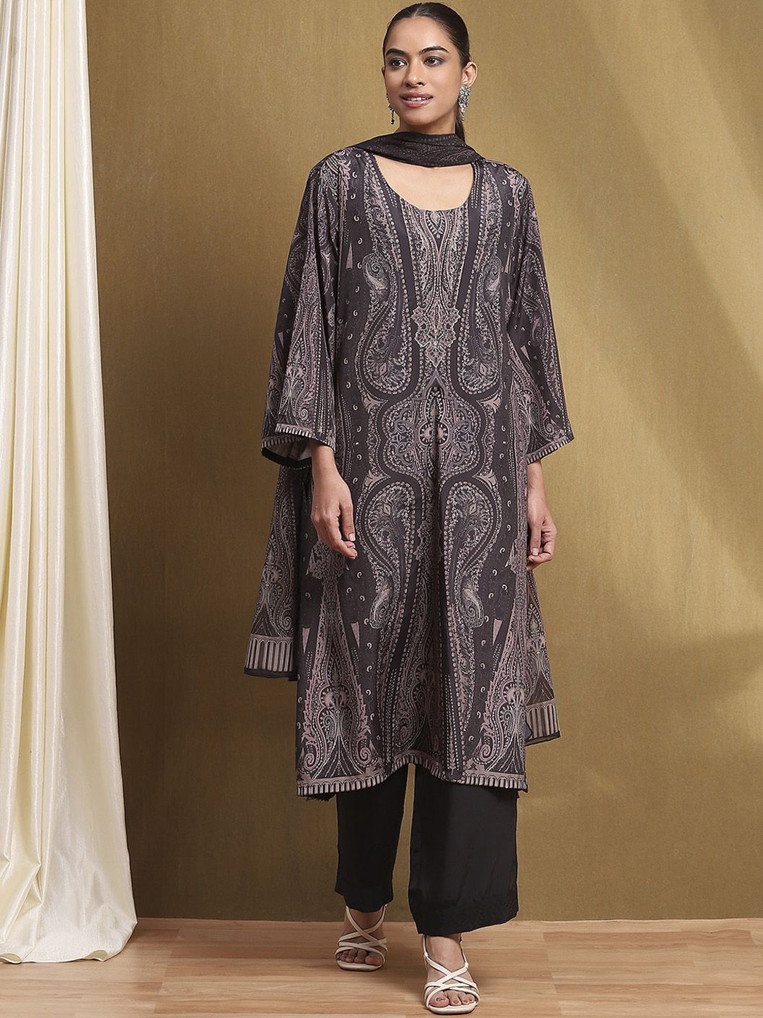 

Biba Ethnic Motifs Printed Straight Kurta with Palazzos & Dupatta, Black