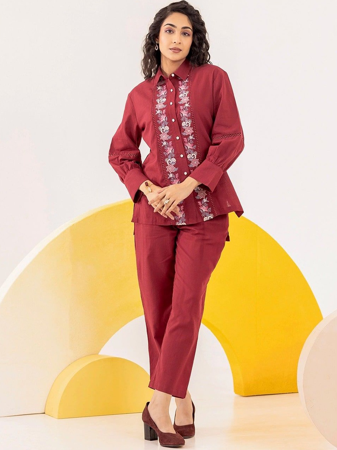 

MISRI Embroidered Pure Cotton Shirt Collar Shirt With Trousers, Maroon