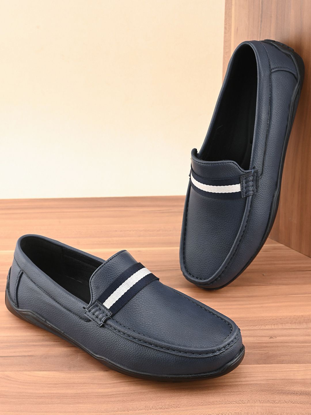 

Mast & Harbour Men Slip-On Lightweight Loafers, Blue