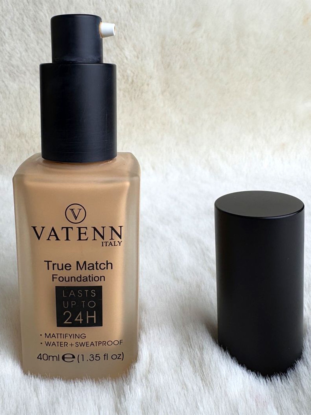 

VATENN ITALY True Match Waterproof & Smudgeproof Foundation- 40 ml- Procelain TM684, Beige