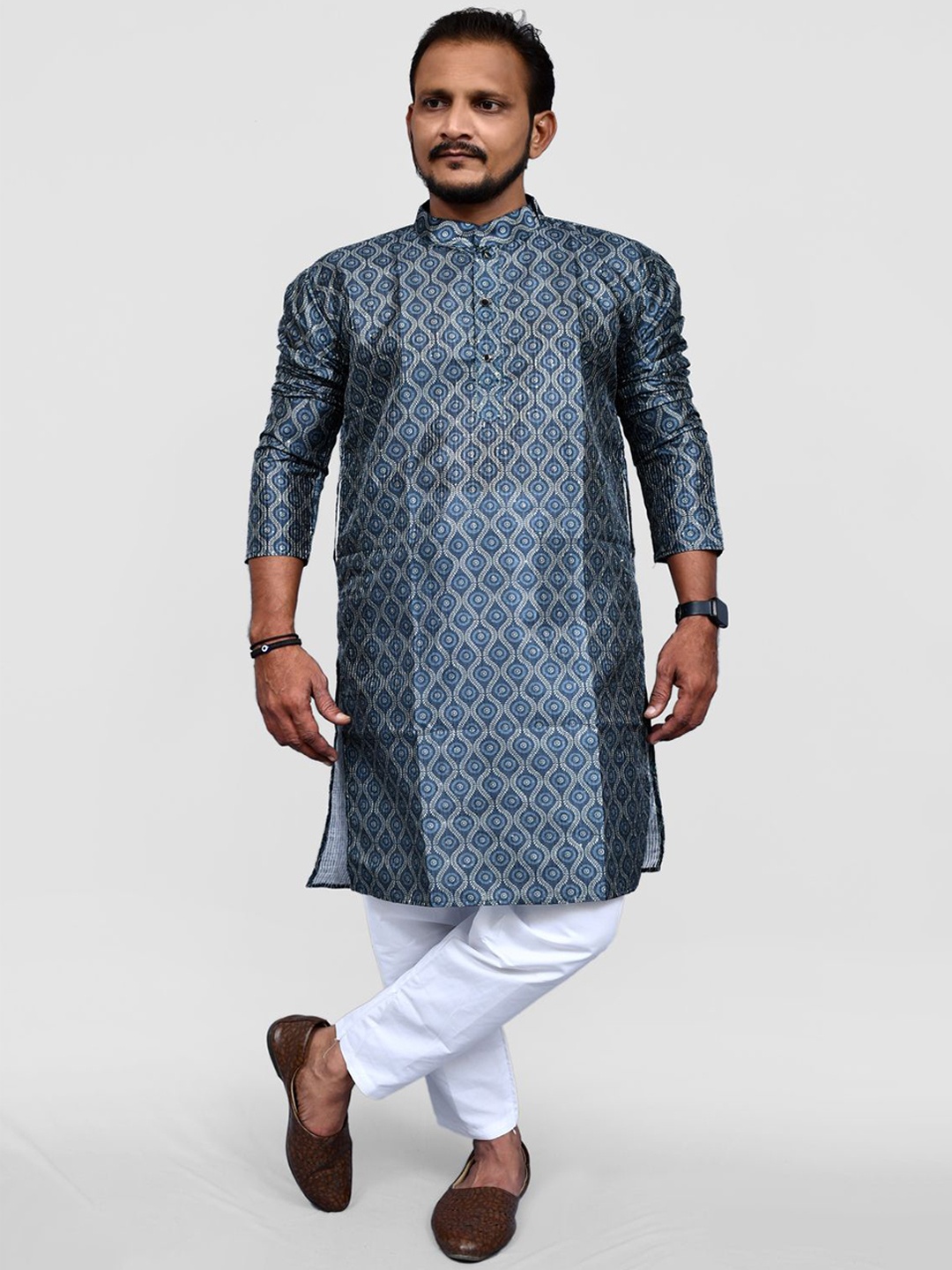 

VILLAIN Men Printed Regular Kurta with Pyjamas, Blue