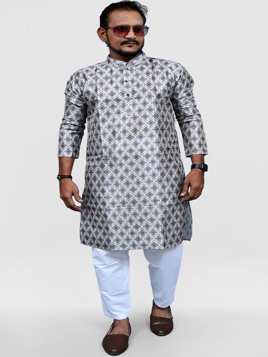 

VILLAIN Men Printed Regular Kurta with Pyjamas, Grey