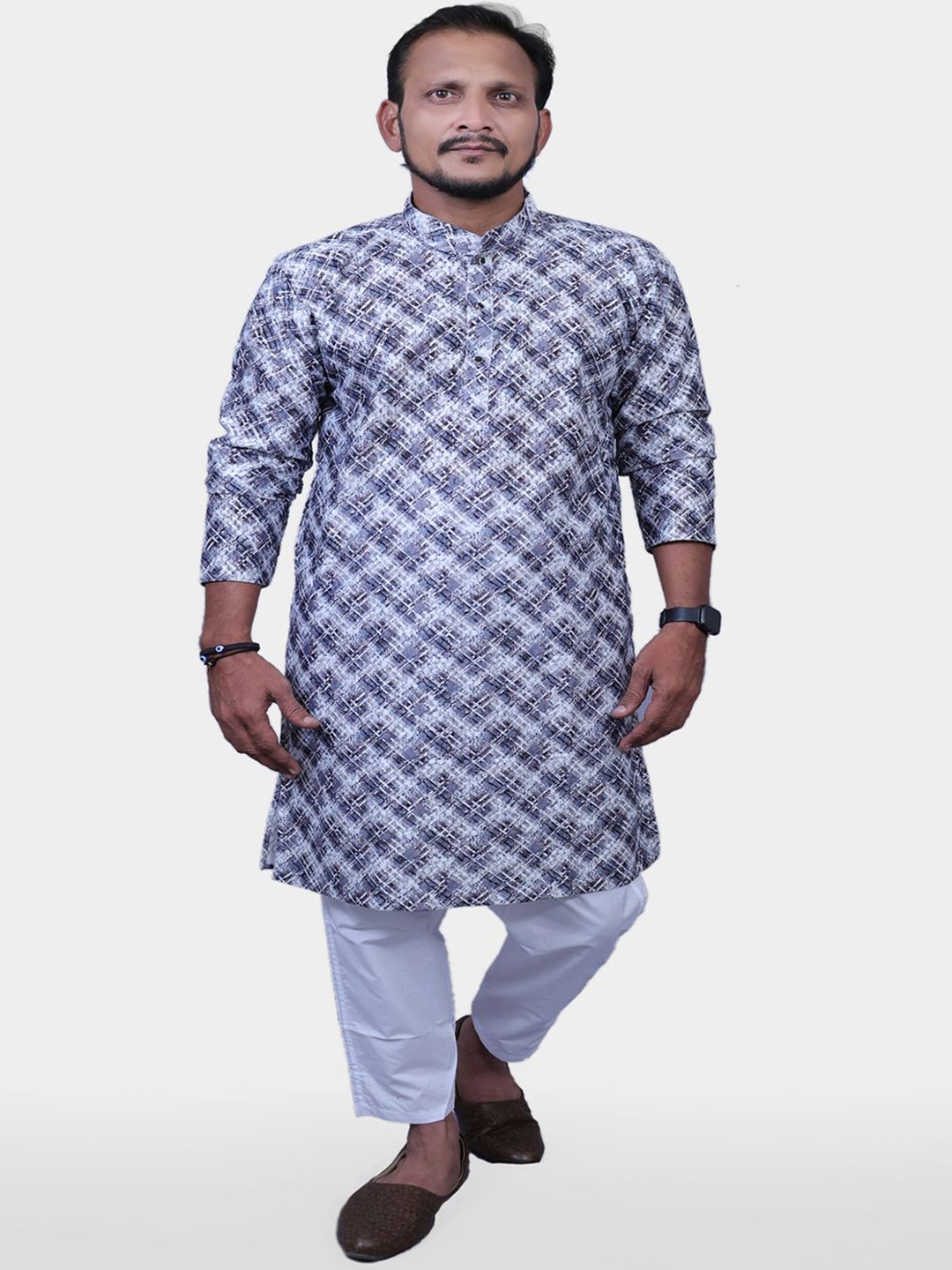 

VILLAIN Men Printed Regular Kurta with Pyjamas, Grey