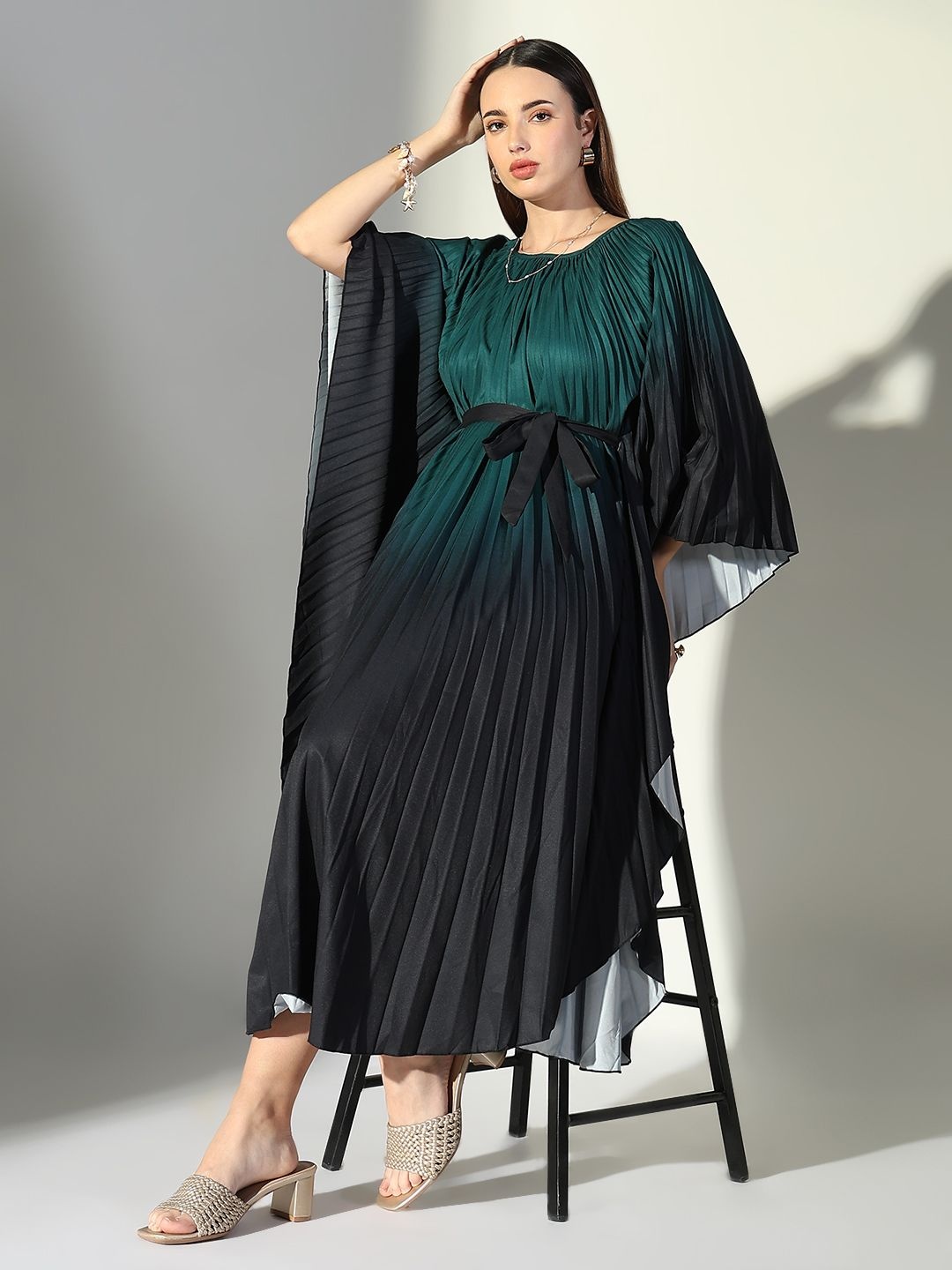 

SHOWOFF Women Ombre Dyed Round Neck Accordion Pleats Kaftan Midi Dress, Green