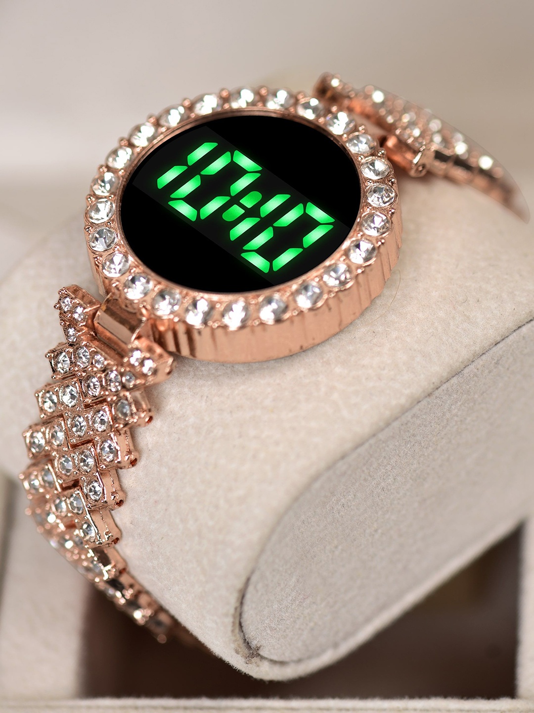 

SWADESI STUFF Women Dial & Straps Digital Automatic Watch-SDS 155 ROUND ROSE GOLD