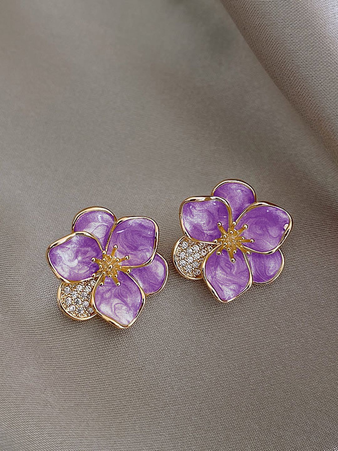 

KRENOZ Rhodium-Plated Stainless Steel Rhinestone New Drop Oil Camelia Floral Studs, Purple