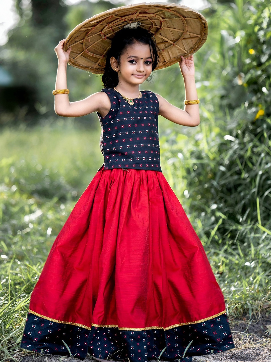 

STANWELLS KIDS Girls Printed Ready to Wear Lehenga & Blouse, Black