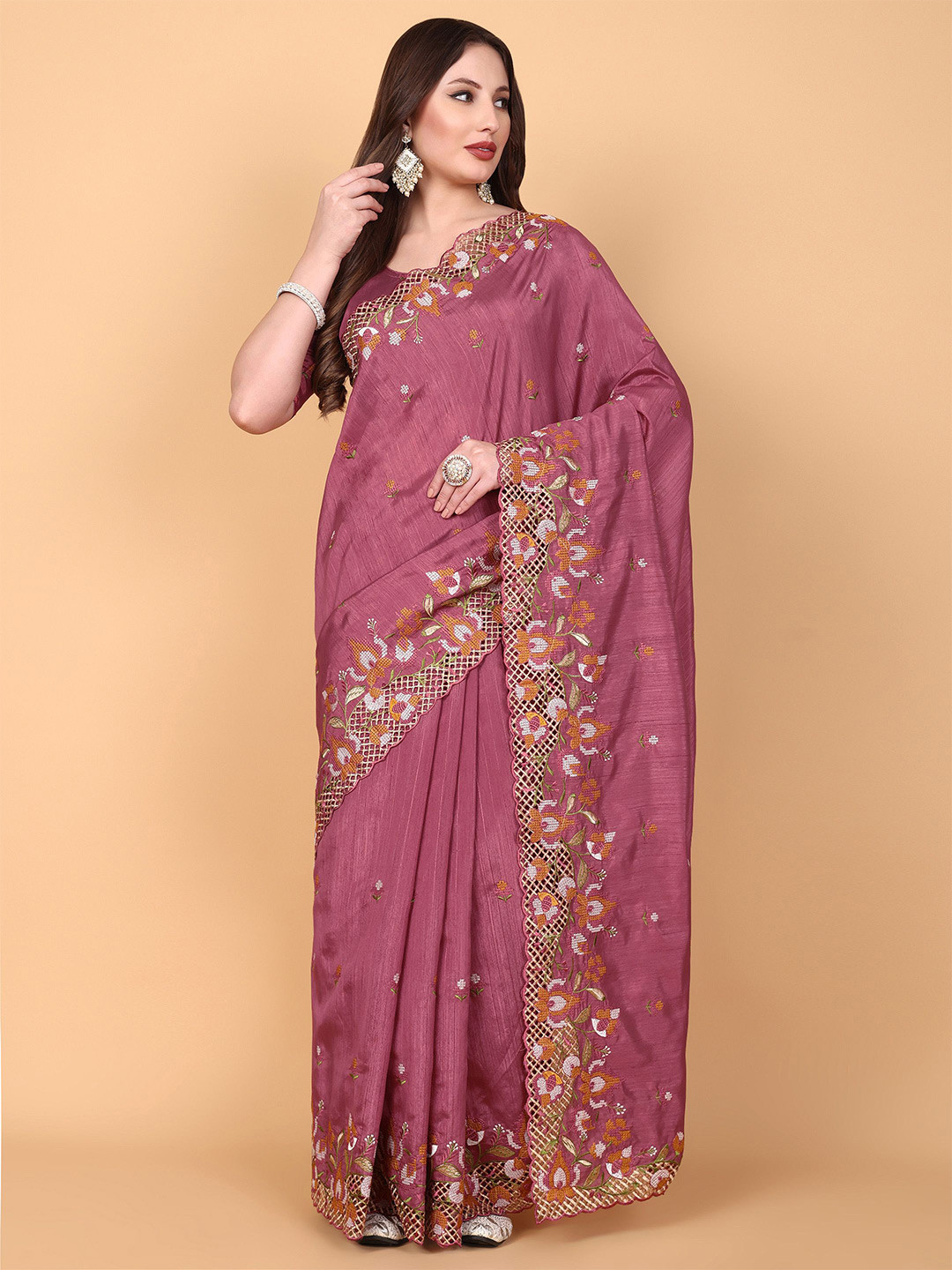 

Vastrang Floral Embroidered Saree, Magenta